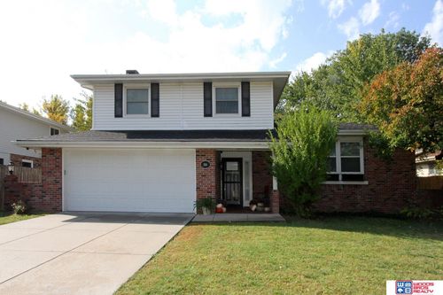 2131 Larchdale Dr, Lincoln, NE, 68506-3032 | Card Image