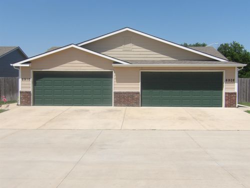 6910-6908-6910 N Hydraulic Ave, Park City, KS, 67219-1415 | Card Image