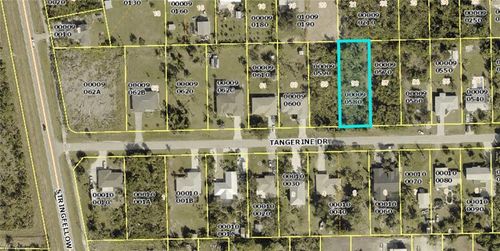 3740 Tangerine Dr, SAINT JAMES CITY, FL, 33956-2538 | Card Image