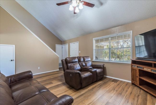 Living room. | Image 6