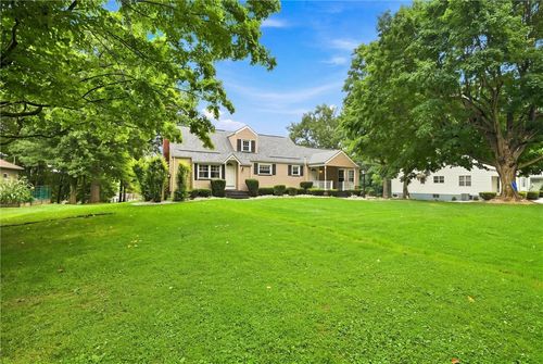 1127 Old Princeton Rd, New Castle, PA, 16101-6263 | Card Image