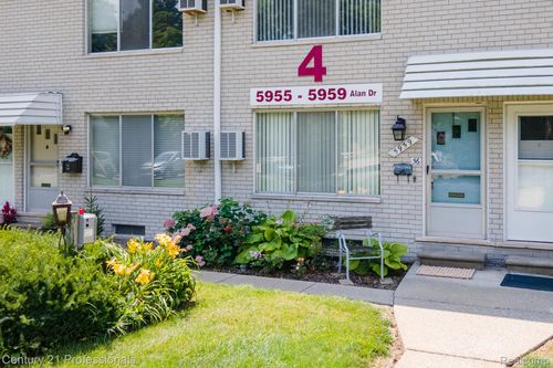 56-5959 Alan, Brighton Township, MI, 48116 | Card Image
