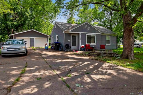 2400 Sw 24th St, Topeka, KS, 66611-1515 | Card Image