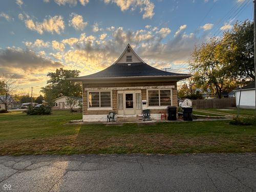 208 S Portland St, Ridgeville, IN, 47380-1427 | Card Image