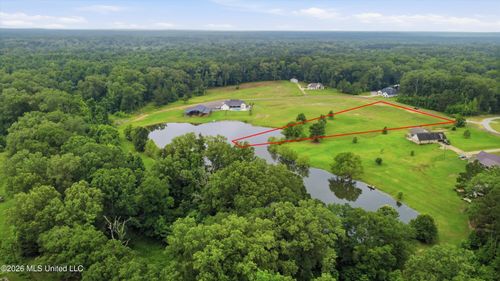 142 Iron Oak Ridge, Brandon, MS, 39042 | Card Image