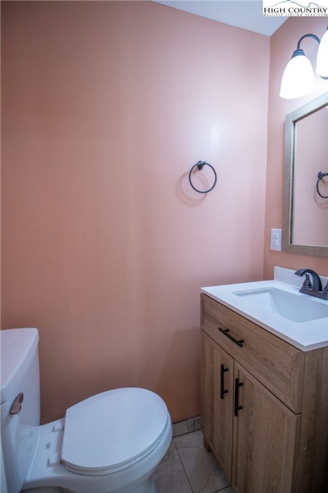 UNIT-7 - 104 Snowplow Ln, Condo with 3 bedrooms, 3 bathrooms and null parking in Beech Mountain NC | Image 23