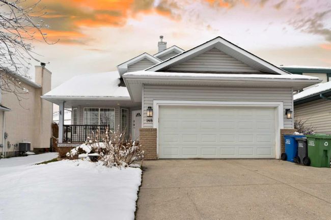 148 Gleneagles Close, Home with 5 bedrooms, 3 bathrooms and 4 parking in Cochrane AB | Image 2