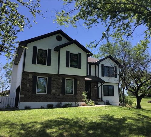 209 E 176th St, Belton, MO, 64012-9548 | Card Image