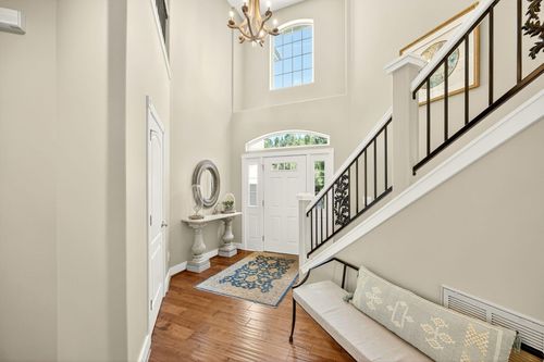 161 Sunnyview Dr, Ashland, OR, 97520-2061 | Card Image
