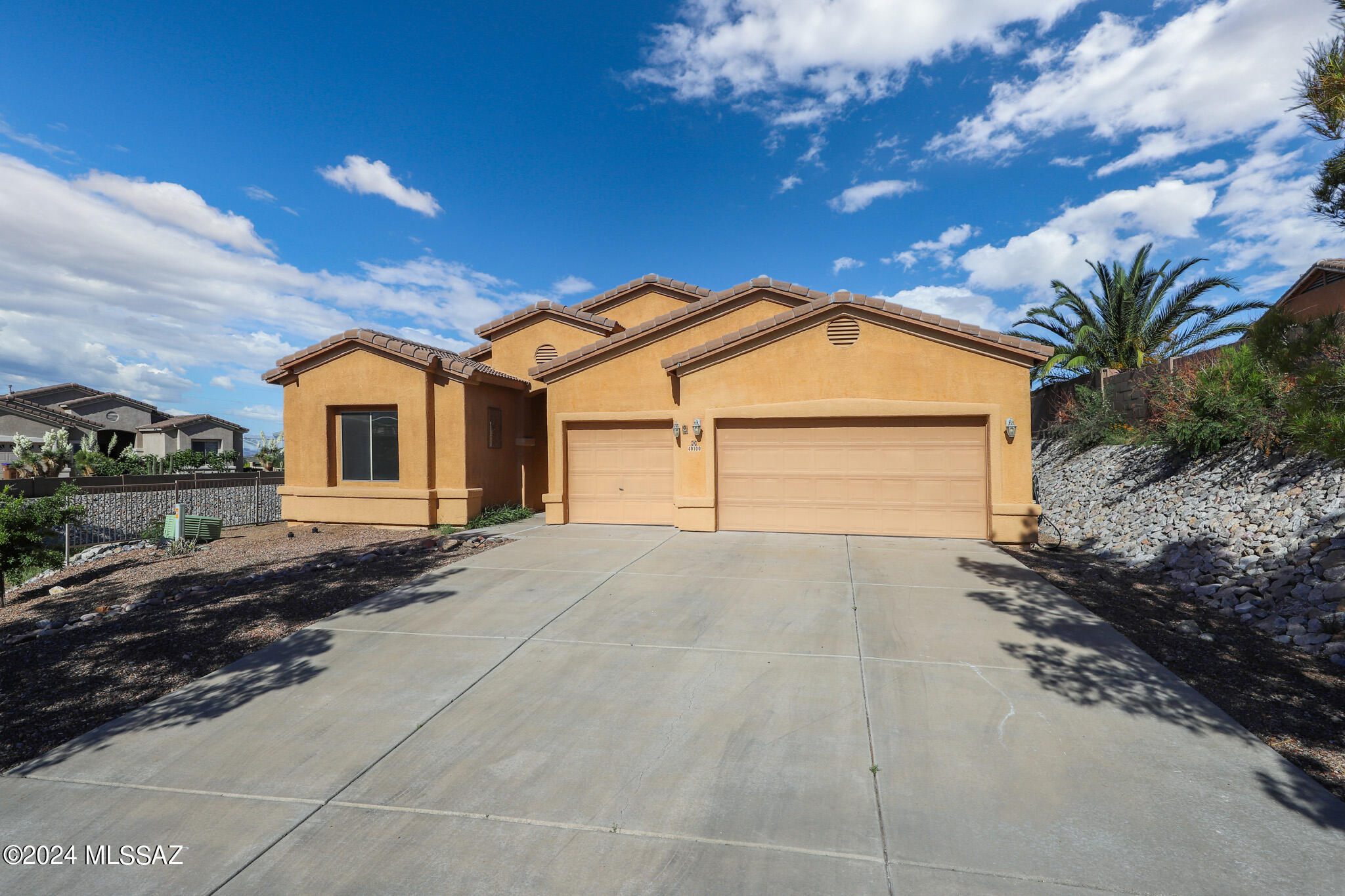 Ridgeline Ct, Tucson, AZ 85739