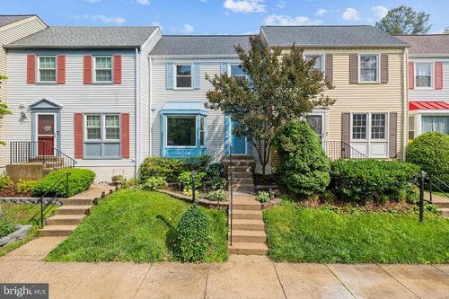 2960 Oakleigh Ln, OAKTON, VA, 22124-2537 | Card Image