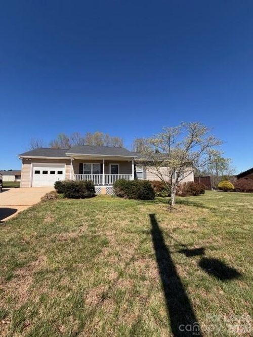 4 Plaza Dr, Granite Falls, NC, 28630-1816 | Card Image