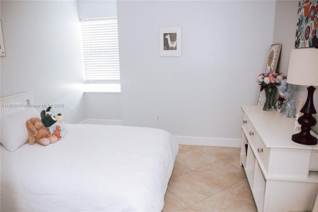 10919 Nw 67 Th Ter, House other with 4 bedrooms, 3 bathrooms and null parking in Doral FL | Image 45