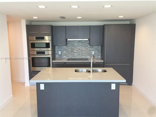 apt-417-7875 Nw 107th Ave, Doral, FL, 33178-4421 | Card Image