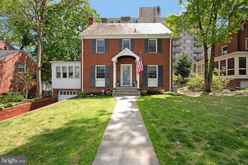111 S Brook Ln, BETHESDA, MD, 20814-2616 | Card Image