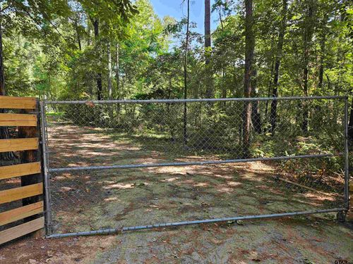 21415 Apache, Tyler, TX, 75705 | Card Image