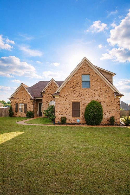 70 James Xing, Oakland, TN, 38060-0374 | Card Image