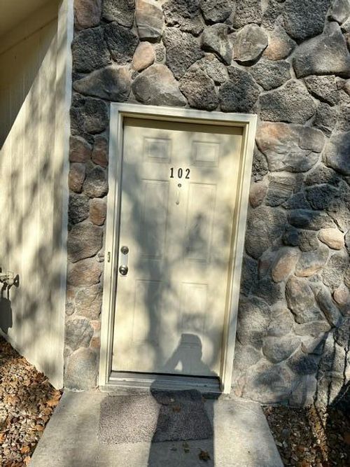 102 Park De Ville Pl, COLUMBIA, MO, 65203-4626 | Card Image