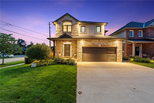 1 Olde School Crt, St. Catharines, ON, L2N0B1 | Card Image