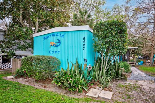 6427 W Richard Dr, WEEKI WACHEE, FL, 34607-1629 | Card Image