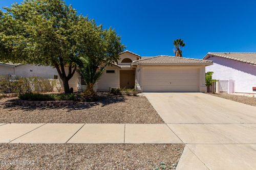 8072 S Carbury Way, Tucson, AZ, 85747-9224 | Card Image