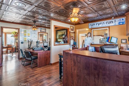 543 W County Line Rd, Calimesa, CA, 92320-1137 | Card Image