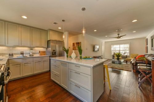 1110 W Oltorf St, Austin, TX, 78704-5329 | Card Image