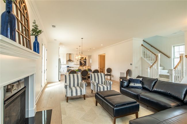 39 2 Nd St, House other with 4 bedrooms, 5 bathrooms and 3 parking in Oakmont PA | Image 11