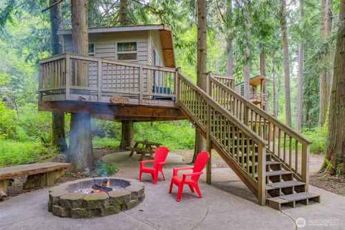 14121 Beaver Dr Se, Rainier, WA, 98576 | Card Image