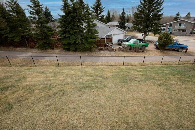 2 Mountain Pl, House other with 6 bedrooms, 3 bathrooms and 1 parking in Sylvan Lake AB | Image 36