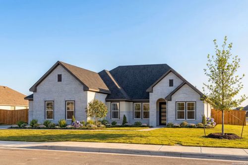 106 Poe Pkwy, Castroville, TX, 78009-2339 | Card Image