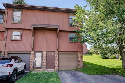 111 Willingate Rd, Fairport, NY, 14450-9765 | Card Image