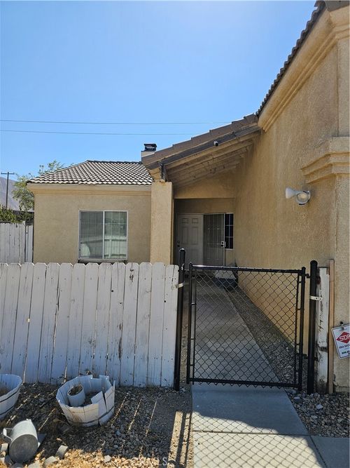 55900 Haugen Lehman Way, Whitewater, CA, 92282-3158 | Card Image