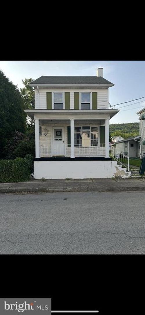411 Julian St, WILLIAMSTOWN, PA, 17098-1314 | Card Image