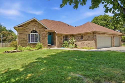 909 E Maplewood St, Springfield, MO, 65807-5365 | Card Image