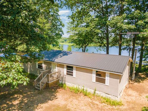 5696 S Lake Shore Dr, Remus, MI, 49340-9642 | Card Image