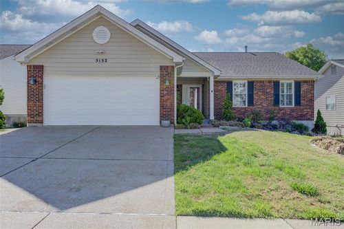 5152 Kings Park Dr, Saint Louis, MO, 63129-3300 | Card Image