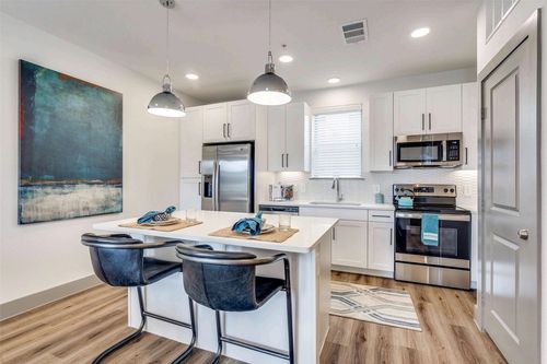 9123-4020 Mcewen Rd, Farmers Branch, TX, 75244-5104 | Card Image