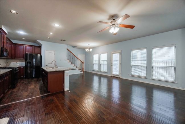 8901 Whitehead St, Townhouse with 4 bedrooms, 3 bathrooms and null parking in McKinney TX | Image 9