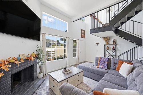 8765 Spring Canyon Dr, Spring Valley, CA, 91977-6443 | Card Image