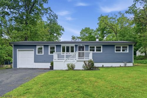 36 Ruth St, STANHOPE, NJ, 07874-2426 | Card Image