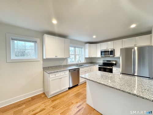 b4-5 Phillips St, Norwalk, CT, 06850-3505 | Card Image