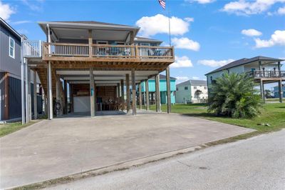 968 Driftwood Drive, House other with 3 bedrooms, 2 bathrooms and null parking in Crystal Beach TX | Image 3