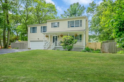 64 Magnolia Dr, Rocky Point, NY, 11778-9176 | Card Image