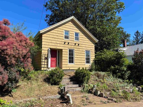 27 Prospect St, Somersworth, NH, 03878-2708 | Card Image