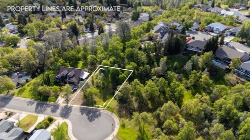 5721 Beaumont Dr, Redding, CA, 96003-3089 | Card Image