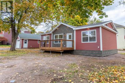 80 Havelock St, House other with 2 bedrooms, 2 bathrooms and null parking in Amherst NS | Image 1