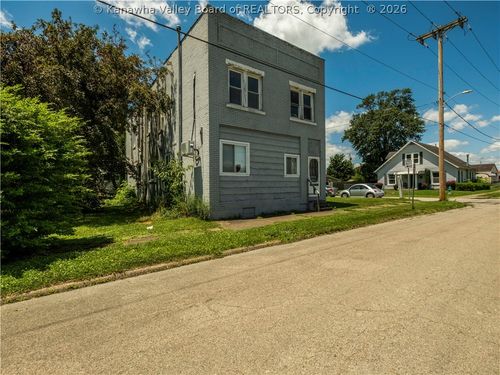3005 Hughes St, Huntington, WV, 25704-2066 | Card Image