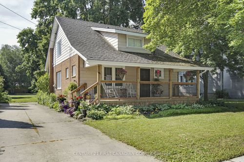 196 Queen St, West Elgin, ON, N0L1M0 | Card Image