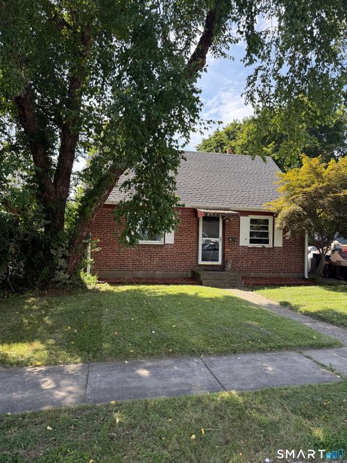 15 Beckwith Dr, Plainville, CT, 06062-2144 | Card Image